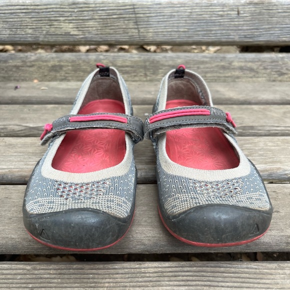 Girls KEEN moxie sandals in size 12 - Picture 3 of 8